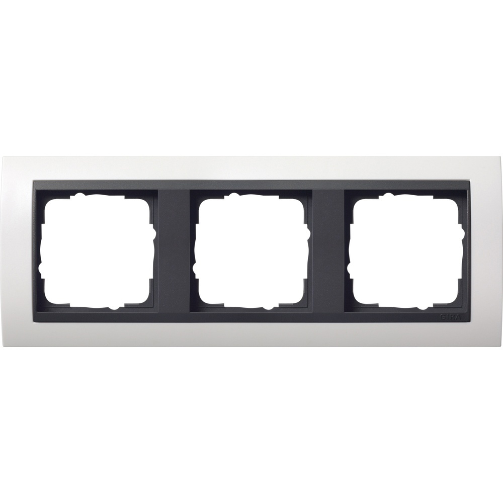 Gira Abdeckrahmen 3fach 0213808
