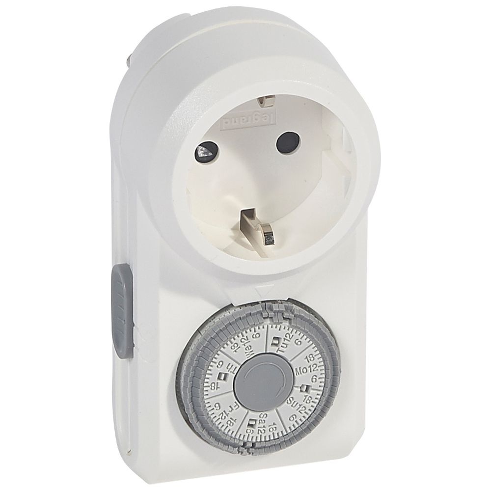 Legrand Steckdosenschaltuhr 699812
