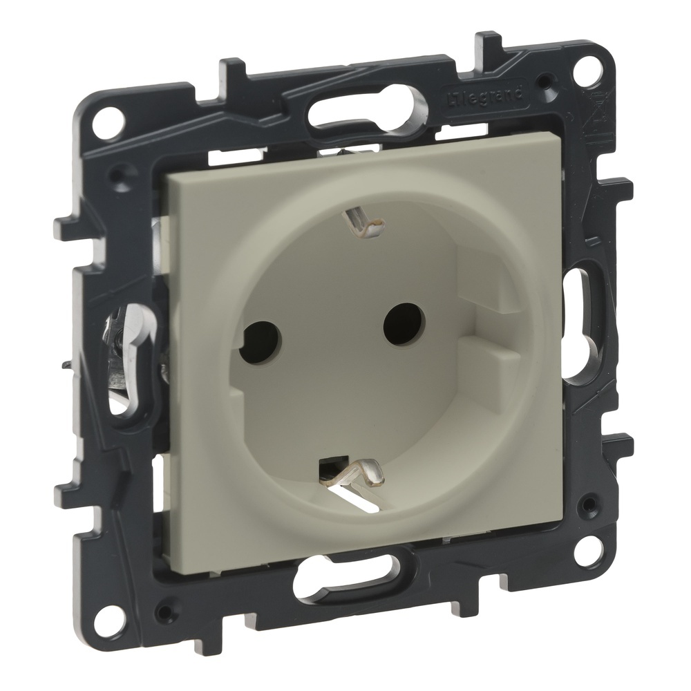 Legrand Niloe Step Schutzkontakt Steckdose 864662