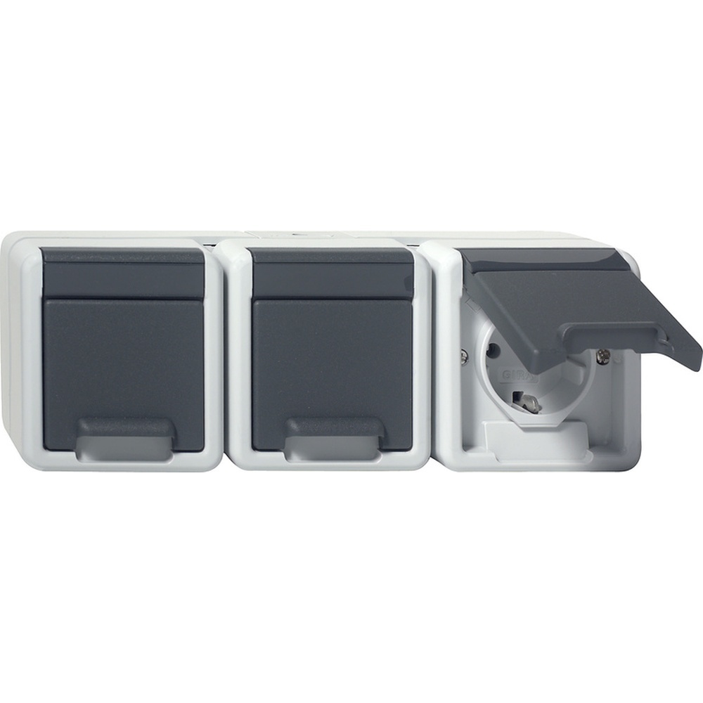 Gira SCHUKO Dreifachsteckdose 478930